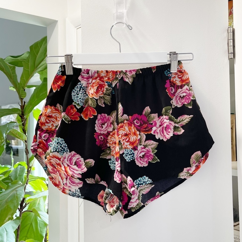 Ambiance Apparel Multi Color Tropical Floral Print Elastic Waist Shorts